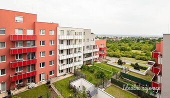 K dlouhodobému podnájmu nabízíme světlý a útulný byt 1+kk v 