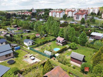 Prodej pozemku s chatou/projektem na rodinný dům, Nádražní E