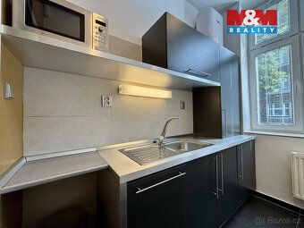 Nabízíme k pronájmu nadstandardně prostorný byt 1+1 o výměře