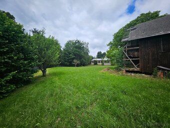 Prodej stavebního pozemku v malebné obci Velká Bukovina, 4km