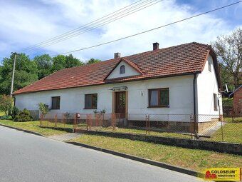 Ev.č. V1353BL034 K prodeji Vám nabízíme rodinný dům s garáží
