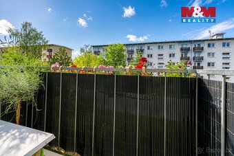 Nabízíme k prodeji světlý byt 4+kk o rozloze 65 m², který se
