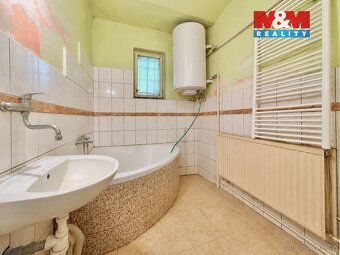 Nabízíme vám ke koupi rodinný dům v malebné obci Dolní Houžo
