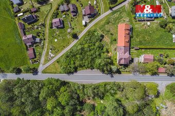 Nabízíme k prodeji rozlehlý pozemek o rozloze 1734 m² na kli