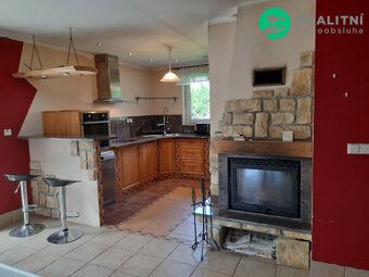 Nabízíme Vám ke koupi bungalov, bezbariérový zděný rodinný d