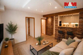 Nabízíme byt 1+kk s užitnou plochou 31 m² v přízemí panelové