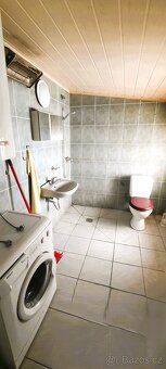 V zastoupení majitele Vám k prodeji nabízíme rodinný dům se 