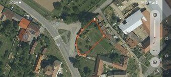 Nabízím k prodeji pozemek 1000 m2. Sítě do 50 m od pozemku. 
