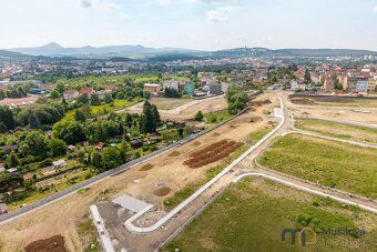 Ve výhradním zastoupení nabízíme stavební parcelu v osobním 