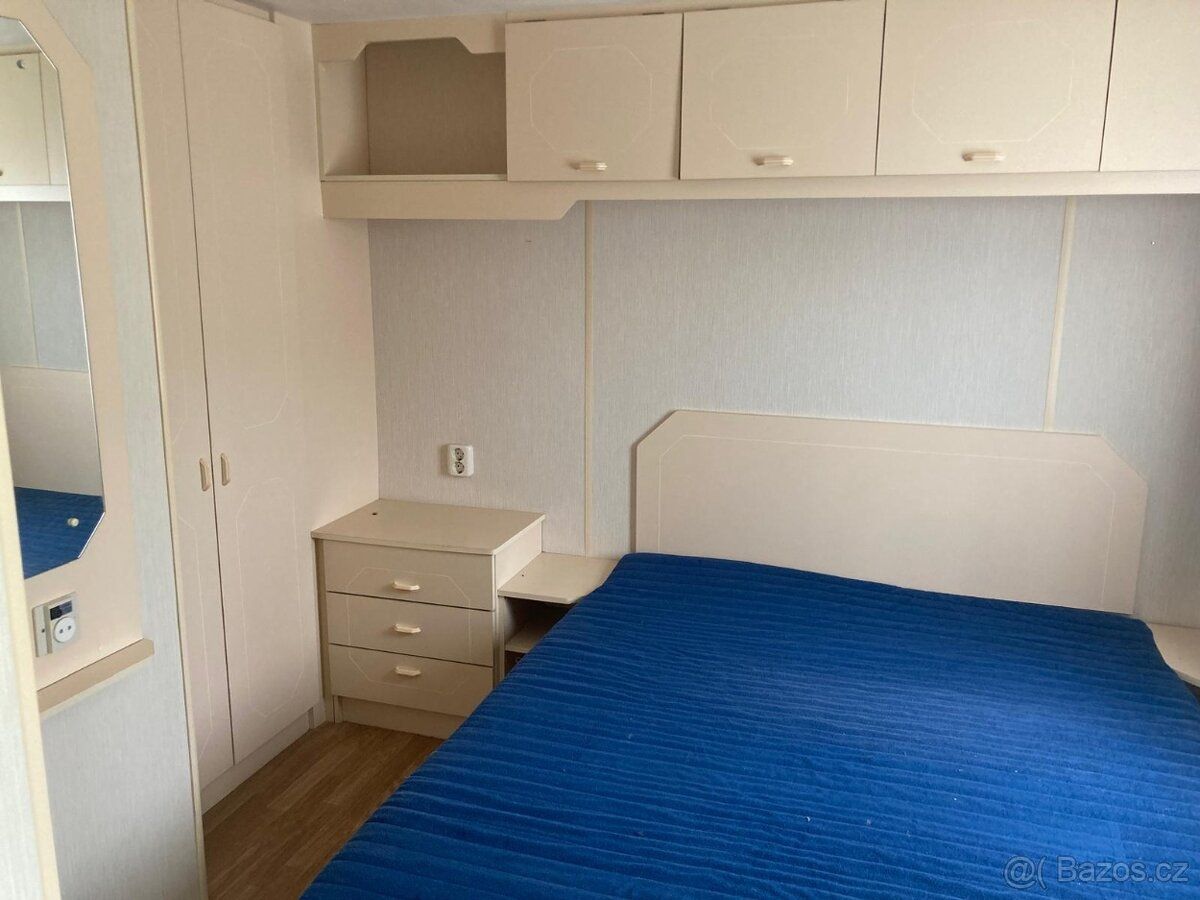 Nabízíme k prodeji útulný mobilheim, rozměry 9m x 3,1m. 2 po