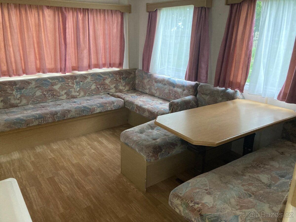 Nabízíme k prodeji útulný mobilheim, rozměry 9m x 3,1m. 2 po