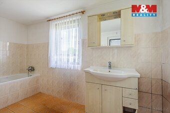 Nabízíme k prodeji prostorný rodinný dům o užitné ploše 200 