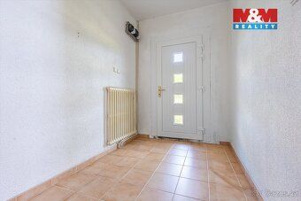 Nabízíme k prodeji prostorný rodinný dům o užitné ploše 200 
