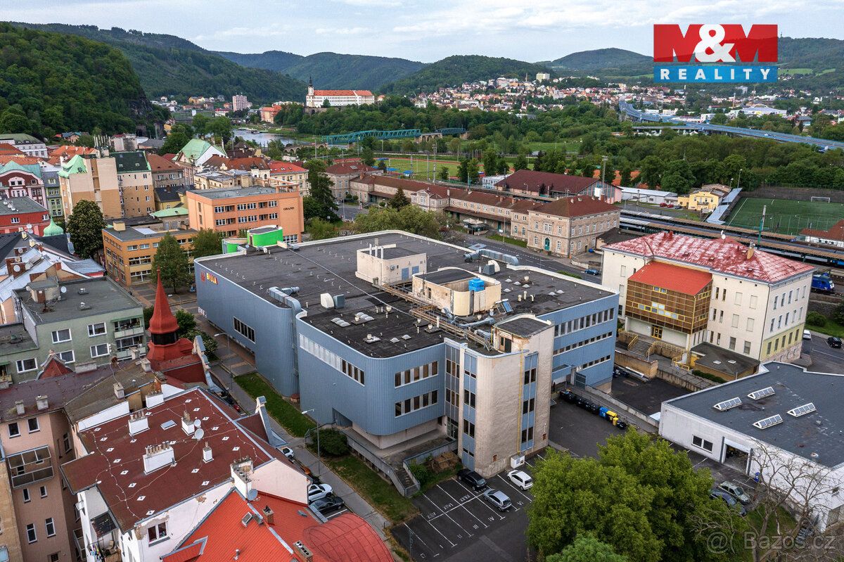 Nabízíme pronájem komerčního prostoru o velikosti 12 m², umí