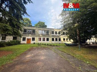Nabízíme pronájem komerčního prostoru o velikosti 12 m², umí