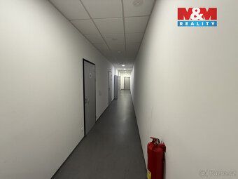 Nabízíme Vám k pronájmu výrobní halu o ploše cca 7 860 m². J