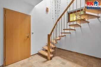 Prodej rodinný dům 9+2, na pozemku o CP 4183 m2 se zahradou,