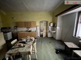 cena je k jednání, cena je včetně provize RK a veškerého prá