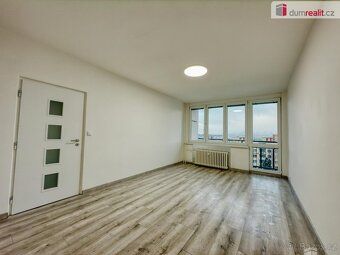 zálohy na teplou, studenou vodu a teplo 2569,- Kč, kauce 20.