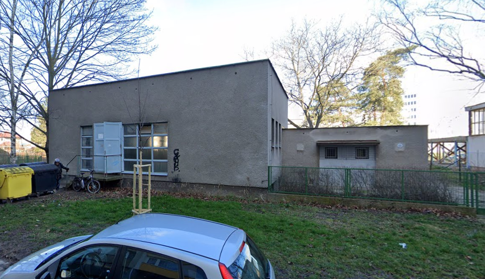 Nabídněte vetší prostor k prodeji na dodávku/dodávky v centr