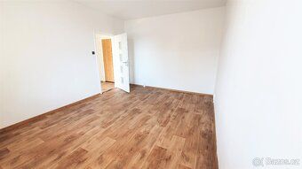 Hledám dlouhodobou nájemnici/níka světlého, prostorného bytu