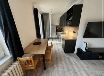 Nabízíme k pronájmu pokoj ve sdíleném bytě v Třinci na ulici