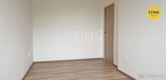 Nabízíme k pronájmu pokoj ve sdíleném bytě v Třinci na ulici