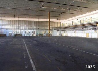 Nabízíme světlou, vjezdovou, víceúčelovou halu 2.462 m2 + zá