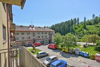 Ev.č. 01117 Nabízíme k prodeji byt 2+1 s balkonem ve třetím 