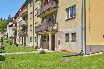 Ev.č. 01117 Nabízíme k prodeji byt 2+1 s balkonem ve třetím 