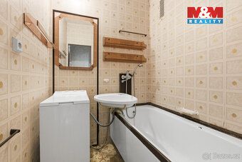 Byt vyniká svojí polohou a rozložením místností uvnitř. Byto