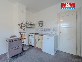 Prodej samostatného cihlového rodinného domu na okraji obce 