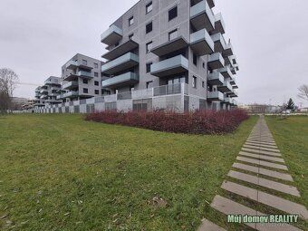 Pronájem bytu 3+kk, 83 m + 2 balkony, Praha 9 Prosek (ul. Ná