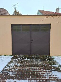 Pronajmu garáž o velikosti 24m2 u RD, samostatný přístup do 