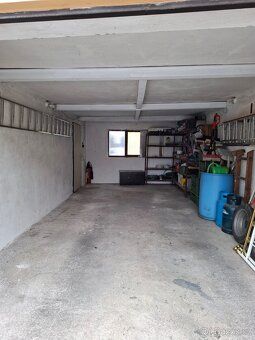 Pronajmu garáž o velikosti 24m2 u RD, samostatný přístup do 