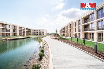 Nabízíme k dlouhodobému pronájmu zcela nový moderní byt 2+kk