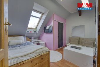 Nabízíme k prodeji prostorný mezonetový byt 4+kk o podlahové