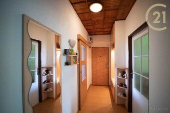 Nabízíme k prodeji cihlový byt 3+1 o ploše 70 m² ve 3. nadze