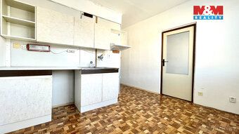Nabízíme k pronájmu prostorný byt o dispozici 3+1 s balkonem