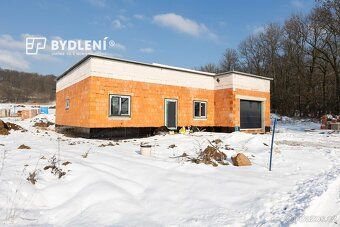 Klid, prostor pro rodinu a jistota, že vám provoz domu neukr