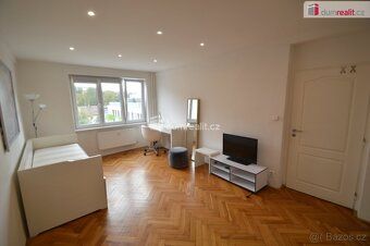 , prodej 1+1 37m² P10 Strašnice, U hranic. Byt v 5. (předpos