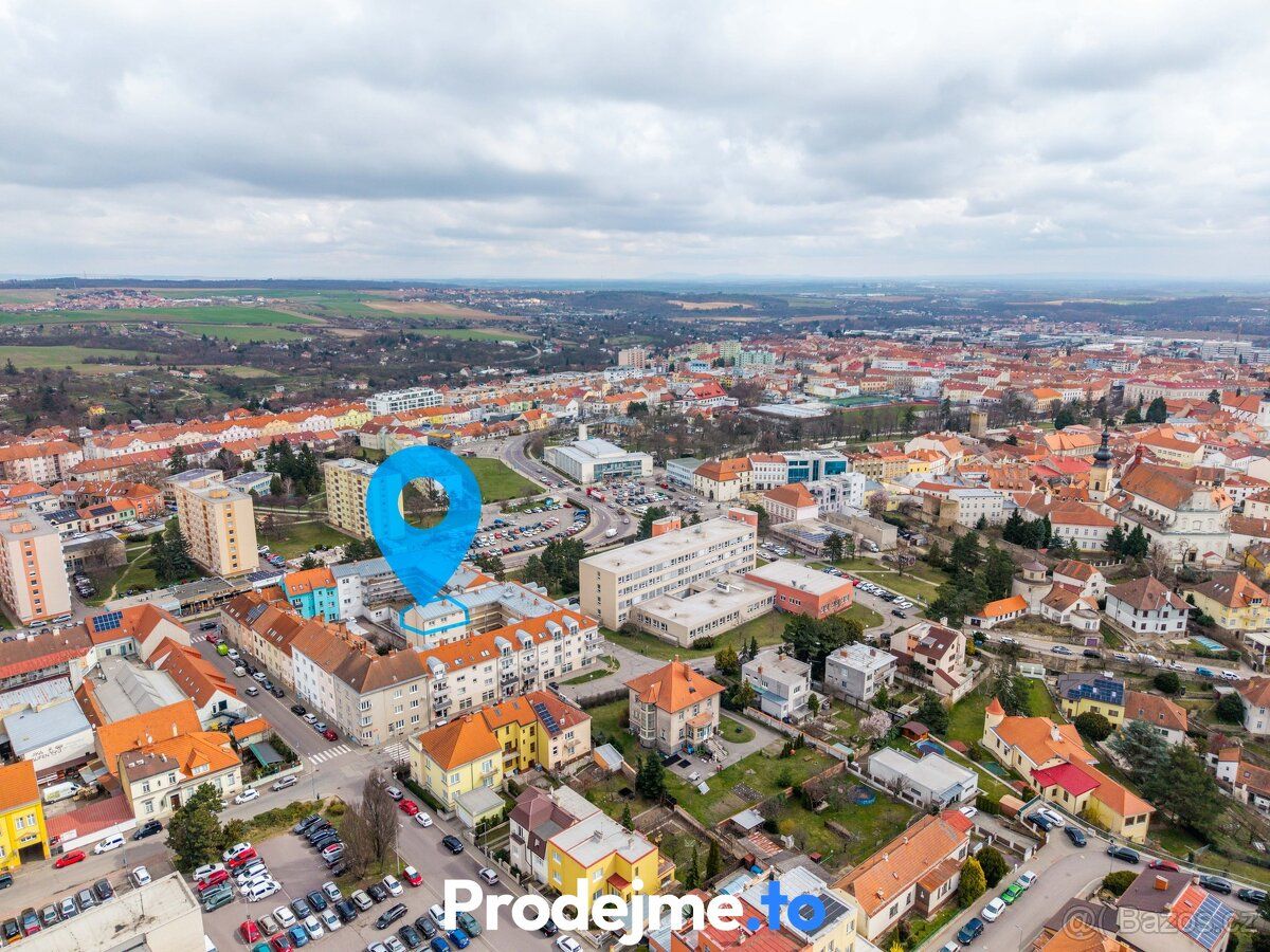 Ev.č. 100293 Dvě vlastní parkovací stání kousek od centra Zn