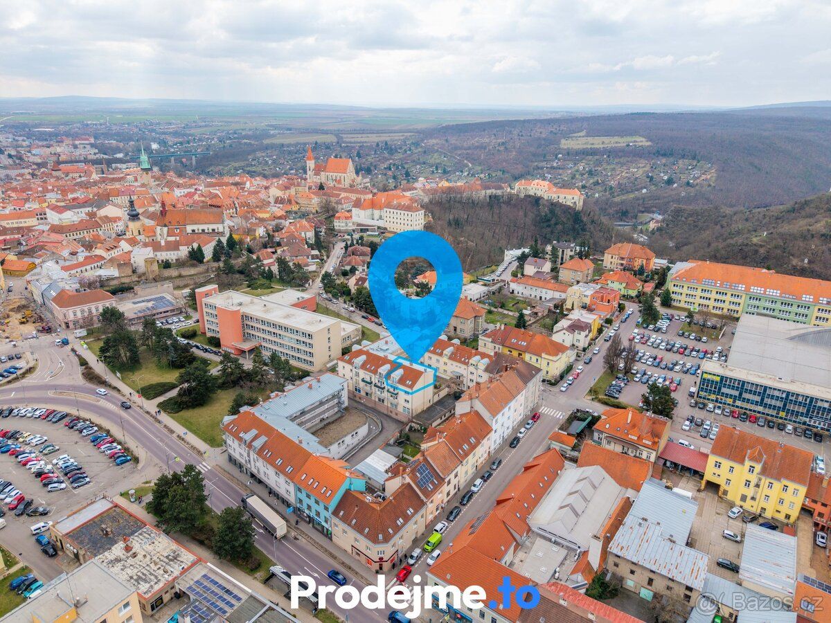 Ev.č. 100293 Dvě vlastní parkovací stání kousek od centra Zn