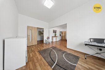 Nabízíme k prodeji patrový rodinný dům situovaný na pozemku 