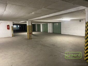 V exkluzivním zastoupení nabízíme k pronájmu garáž o výměře 