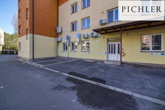 Nabízíme k pronájmu moderní byt o dispozici 2+kk a podlahové