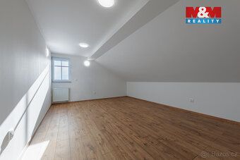 Velký rodinný dům v Krušných horách s obrovským potenciálem!
