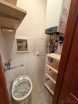 Nabízím k pronájmu vybavený prostor pro kadeřnictví nebo kos