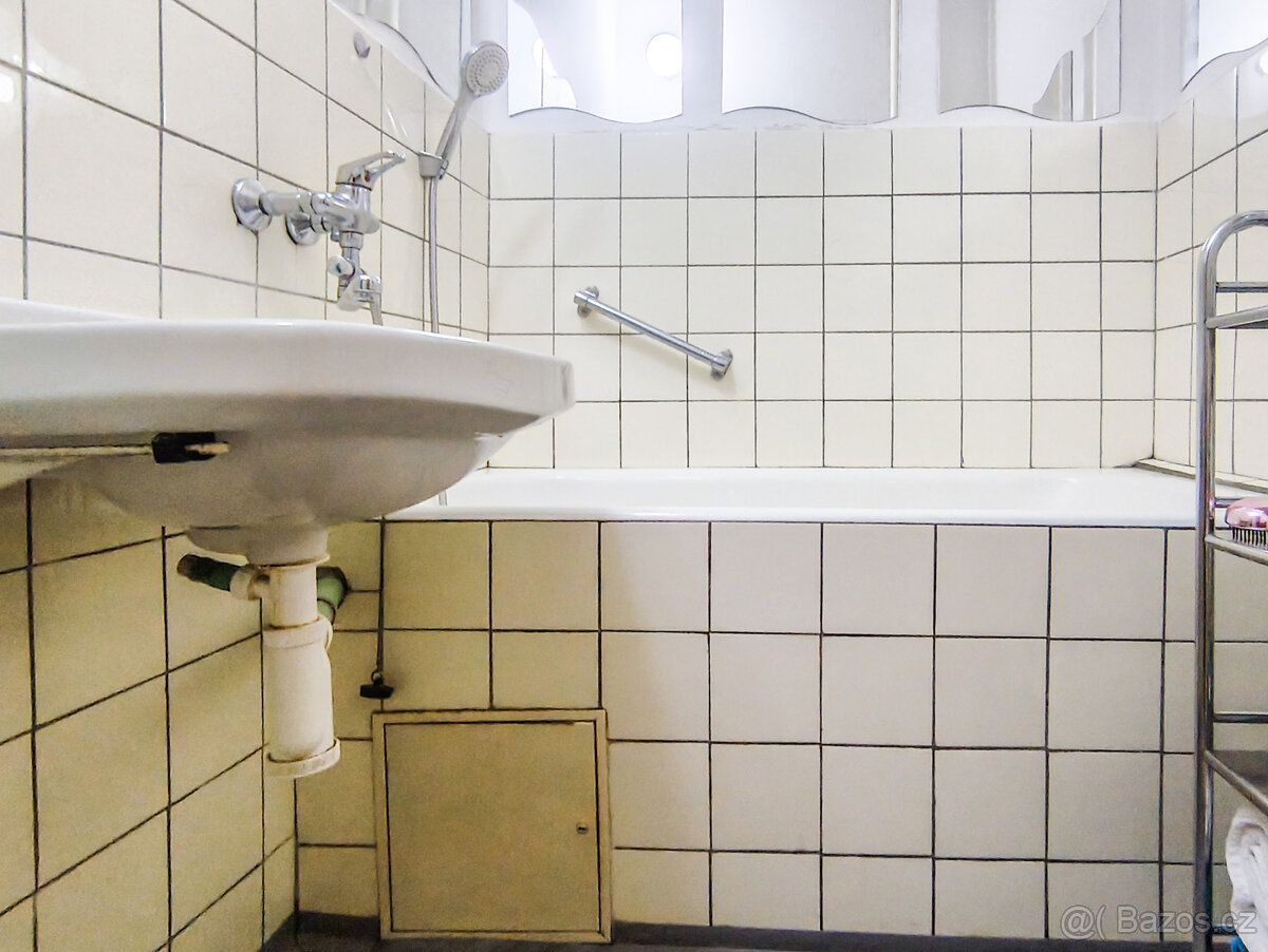 Nabízím k pronájmu útulný byt 1+1 o velikosti 36 m² na ulici