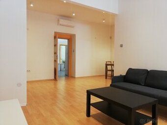 Nabízím k pronájmu útulný byt 1+1 o velikosti 36 m² na ulici